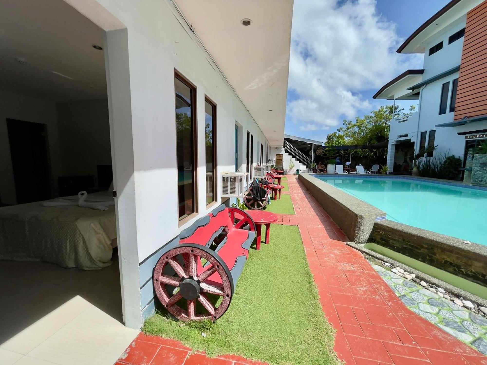 Little Rock Cebu Hotel Lapu-Lapu City Exterior foto