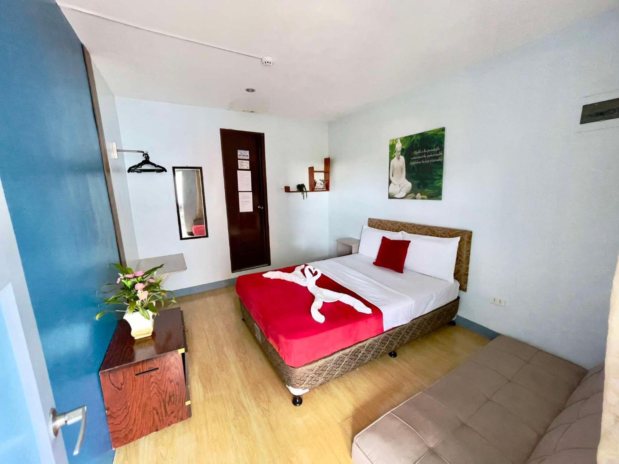 Little Rock Cebu Hotel Lapu-Lapu City Exterior foto