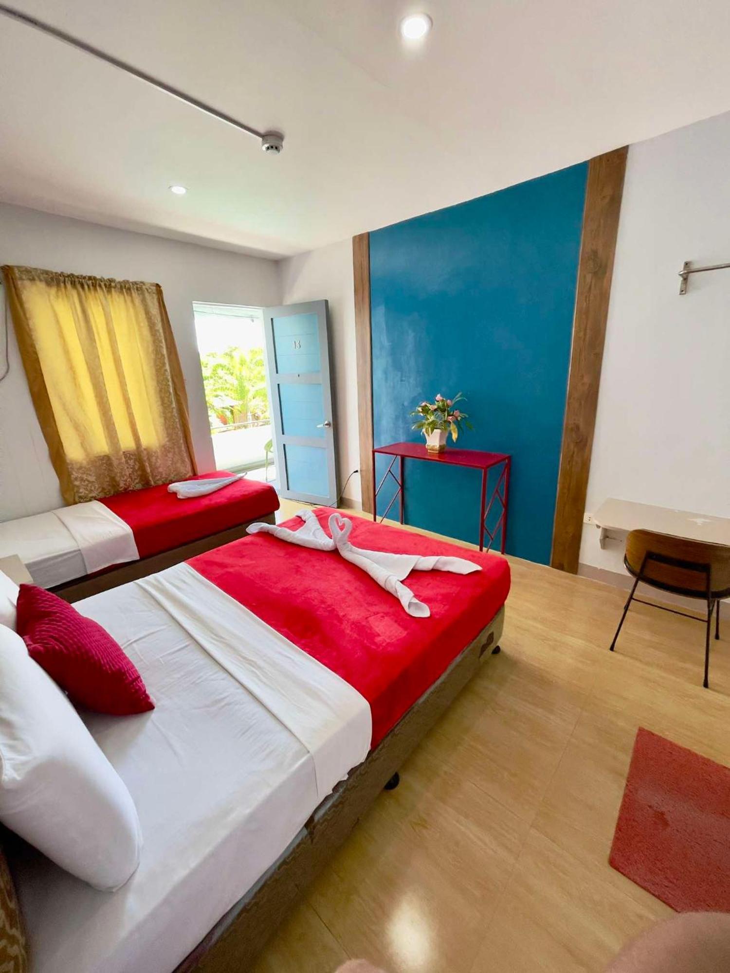 Little Rock Cebu Hotel Lapu-Lapu City Exterior foto